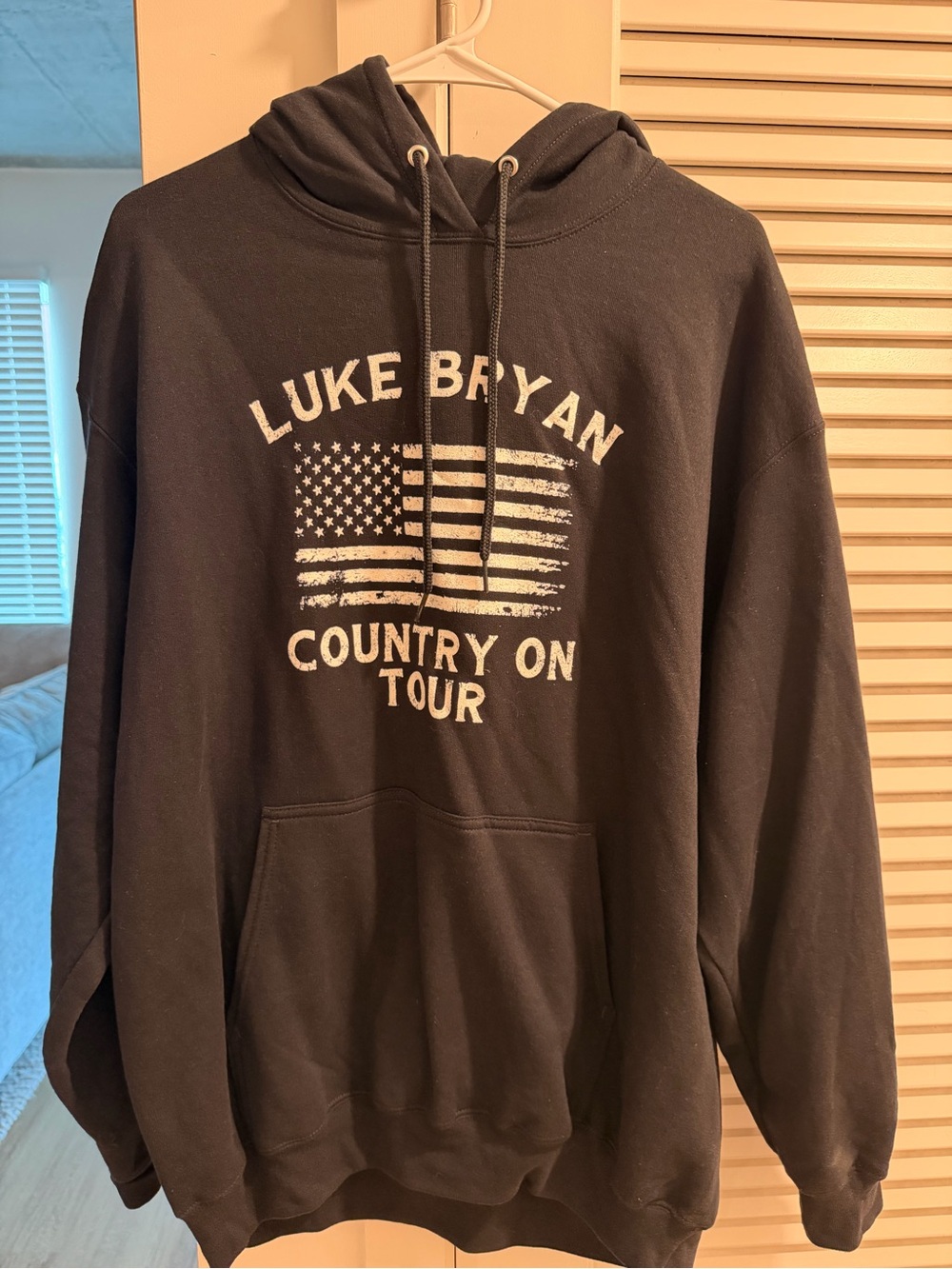 Black 'Country On Tour' Hoodie